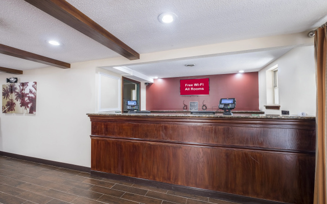 photo 2 of Red Roof Inn & Suites Stafford, VA - Quantico
