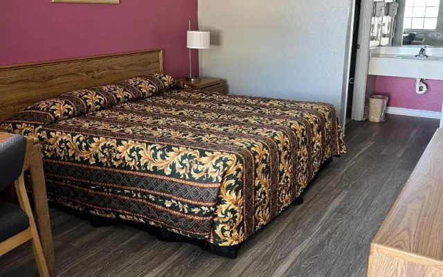 photo 2 of Country Inn Motel
