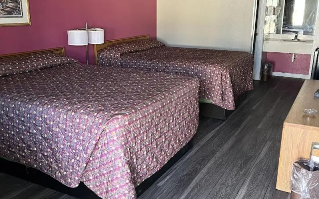 photo 4 of Country Inn Motel