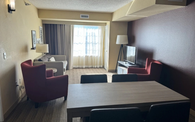 photo 3 of Country Inn & Suites By Carlson St Paul Ne