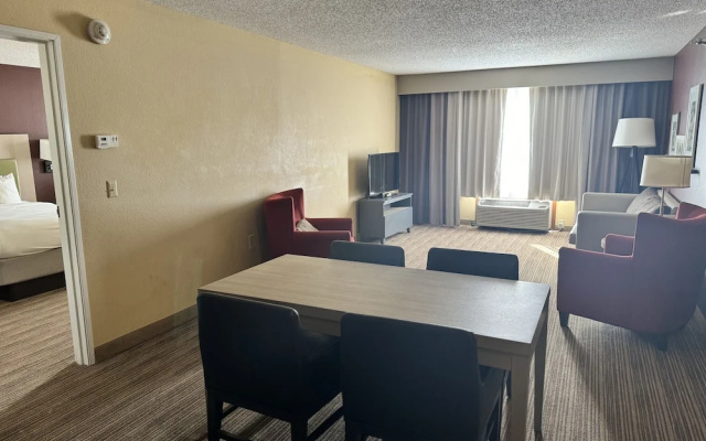 photo 5 of Country Inn & Suites By Carlson St Paul Ne