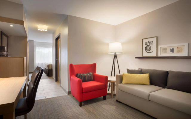 photo 3 of Country Inn & Suites by Radisson Asheville River Arts District