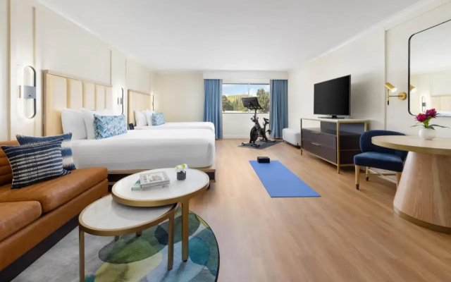 photo 5 of Country Inn & Suites By Carlson Calabasas