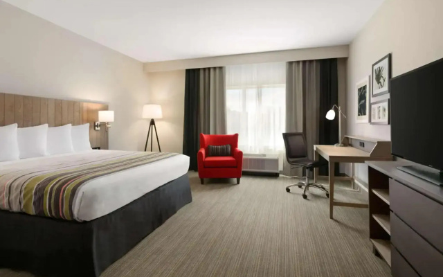 photo 4 of Country Inn & Suites by Radisson, Charlottesville-UVA, VA