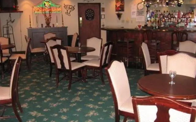 photo 3 of Country Inn & Suites By Carlson, Decatur, AL