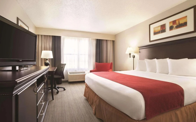 photo 4 of Country Inn & Suites By Carlson, Moline Airport, IL