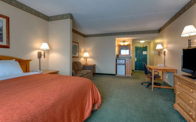 photo 4 of Country Inn & Suites By Carlson, Roanoke, VA