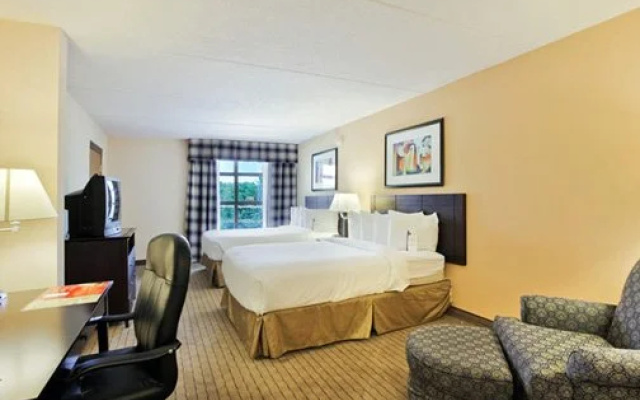 photo 3 of Holiday Inn Express & Suites Prospect Heights