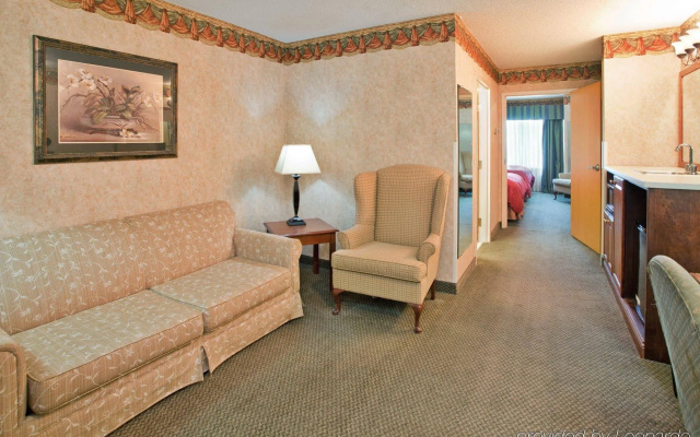 photo 5 of Country Inn & Suites by Radisson, Somerset, KY