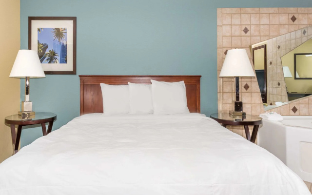 photo 4 of Travelodge by Wyndham Grand Junction