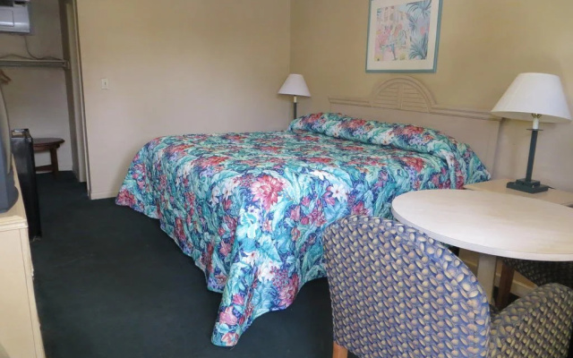 photo 3 of Country Lodge