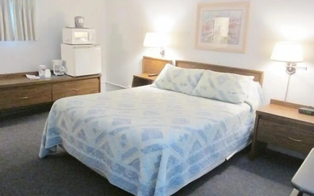 photo 2 of Country Squire Motel
