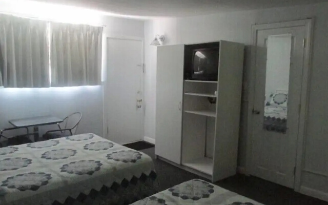 photo 5 of Country Squire Motel