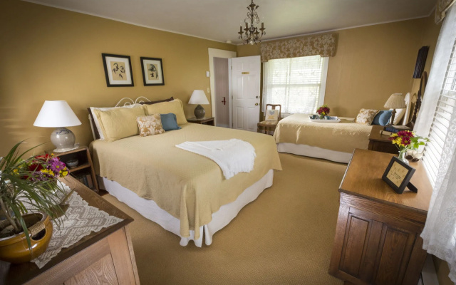 photo 2 of Country Willows Inn and Estate