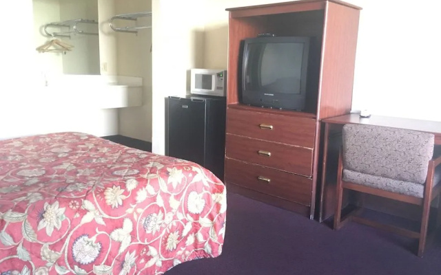 photo 5 of Travelodge by Wyndham Richmond Kentucky