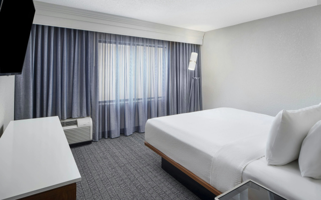 photo 5 of Courtyard® by Marriott® Baton Rouge South