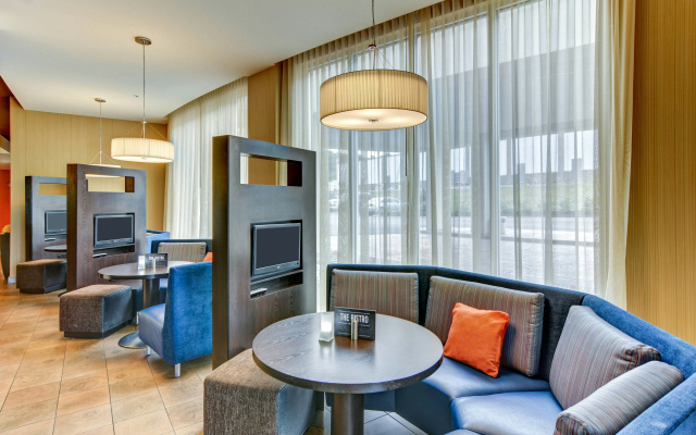 photo 3 of Courtyard by Marriott Bridgeport Clarksburg