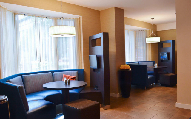 photo 2 of Courtyard by Marriott Concord