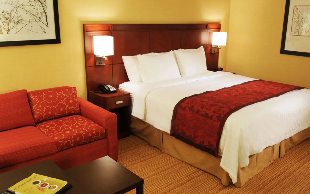 photo 4 of Fairfield Inn & Suites by Marriott Albany Airport