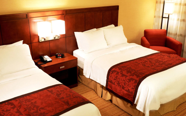 photo 5 of Fairfield Inn & Suites by Marriott Albany Airport