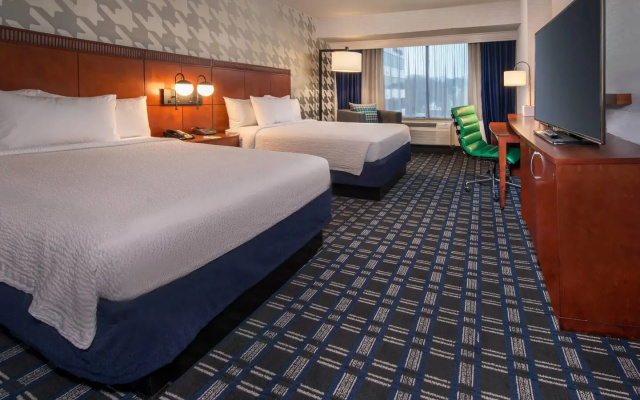 photo 3 of Courtyard by Marriott Arlington Crystal City/Reagan National