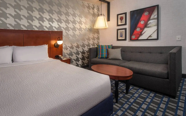 photo 4 of Courtyard by Marriott Arlington Crystal City/Reagan National