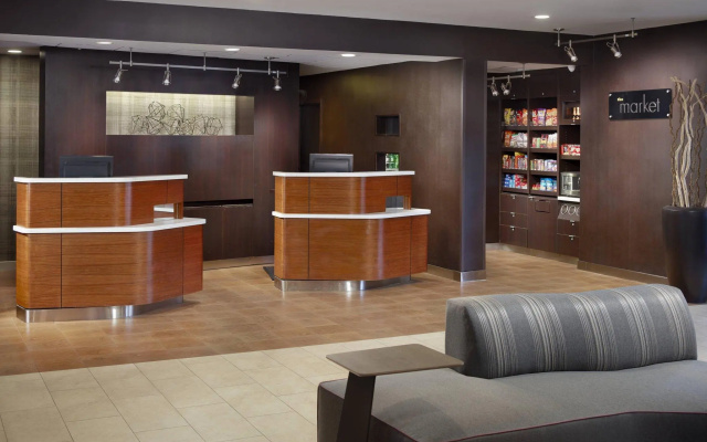 photo 2 of Courtyard by Marriott Atlanta Airport South/Sullivan Road