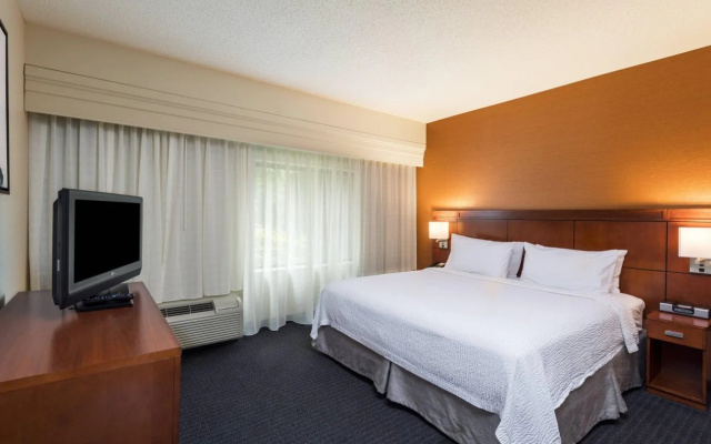 photo 3 of Courtyard by Marriott Atlanta Buford Mall of Georgia