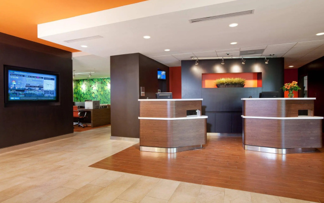 photo 2 of Courtyard by Marriott Baton Rouge Acadian Centre/LSU Area