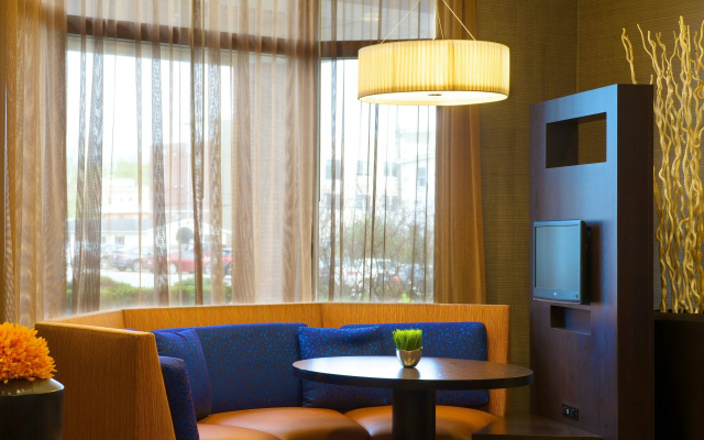 photo 4 of Courtyard by Marriott Bloomington