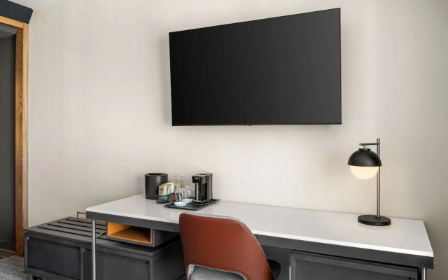 photo 3 of Courtyard by Marriott Milwaukee Brookfield at Poplar Creek
