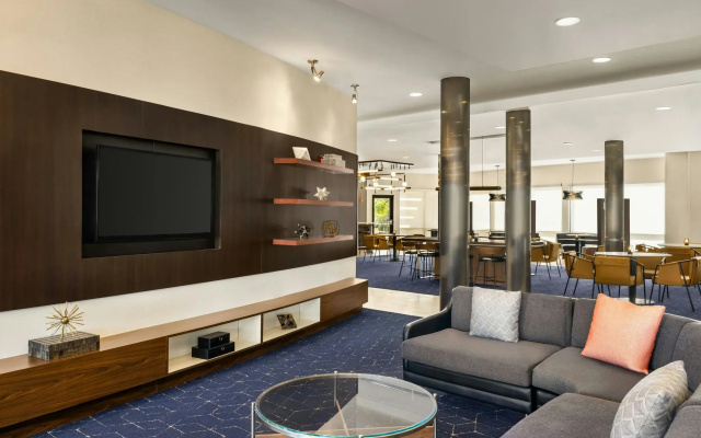 photo 2 of Courtyard by Marriott Burlington Mt. Holly Westampton