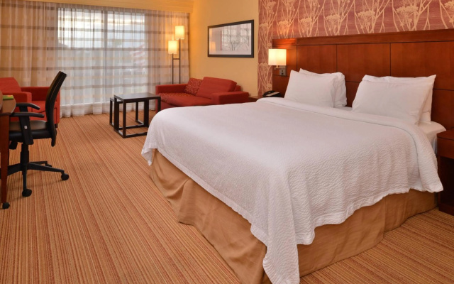 photo 4 of Courtyard by Marriott Burlington Mt. Holly Westampton