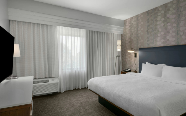 photo 3 of Courtyard by Marriott Charlotte Airport North