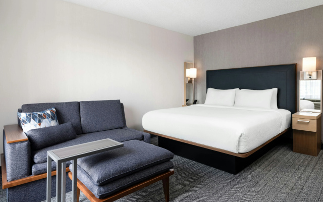 photo 4 of Courtyard by Marriott Charlotte City Center