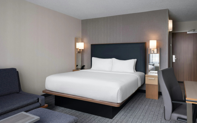 photo 5 of Courtyard by Marriott Charlotte City Center