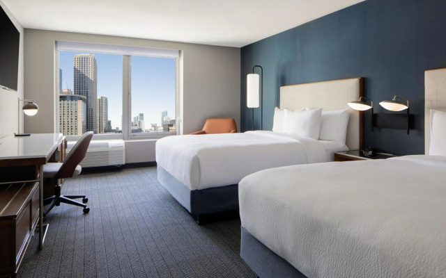 photo 4 of Courtyard by Marriott Chicago Downtown River North