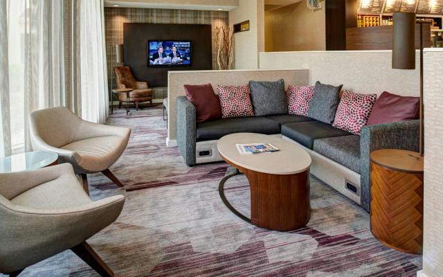 photo 3 of Courtyard by Marriott Chicago Oakbrook Terrace