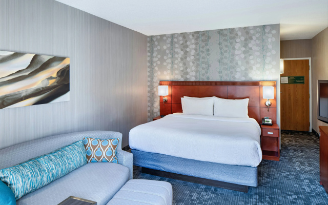 photo 4 of Courtyard by Marriott Cincinnati Blue Ash