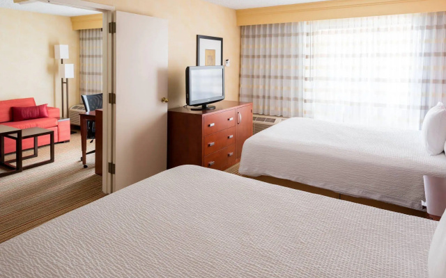 photo 4 of Courtyard by Marriott Des Moines West Clive