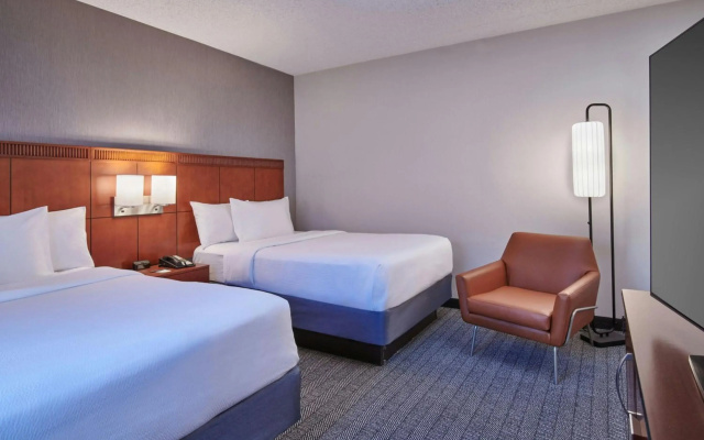 photo 2 of Courtyard by Marriott Detroit Metropolitan Airport Romulus