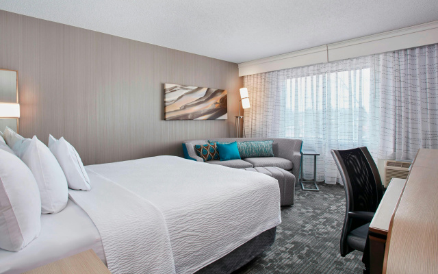 photo 2 of Courtyard by Marriott Detroit Pontiac/Auburn Hills
