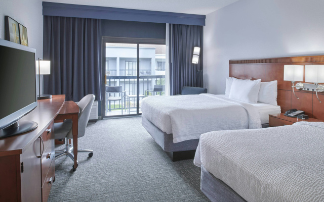 photo 3 of Courtyard by Marriott Detroit Troy