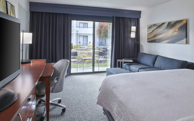 photo 4 of Courtyard by Marriott Detroit Troy