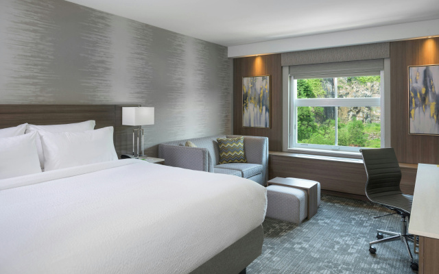 photo 4 of Courtyard by Marriott Edgewater NYC Area