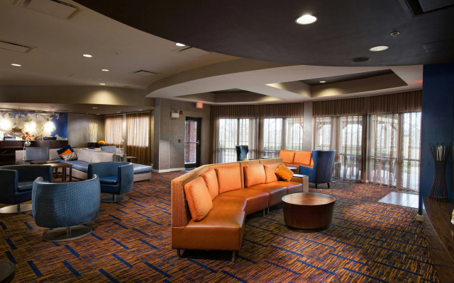 photo 2 of Courtyard by Marriott Fayetteville