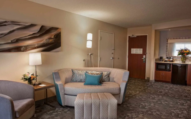 photo 4 of Courtyard by Marriott Fayetteville