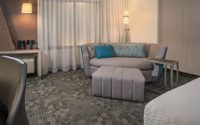 photo 4 of Courtyard by Marriott Fayetteville