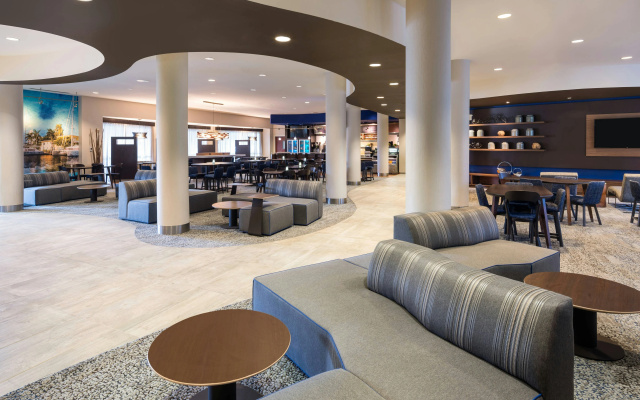 photo 2 of Courtyard by Marriott Fort Lauderdale Airport & Cruise Port