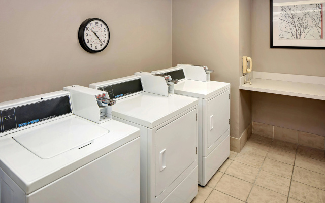 photo 2 of Courtyard by Marriott Fort Lauderdale North/Cypress Creek